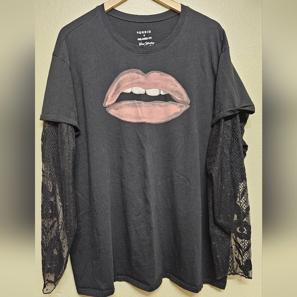 Torrid Black Long Sleeve Top with Lace and Lip Design - Picture 2 of 10